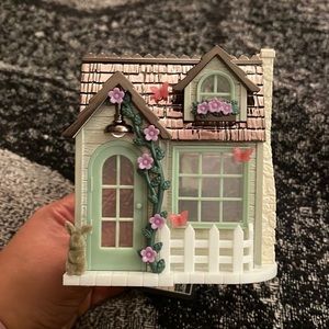 Bath & Body Works / Spring/Easter House Projection Wallflower Plug 🐰🌸🏠